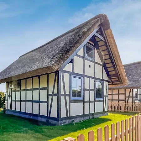 بيت للعطل 2 Bedroom Beautiful In